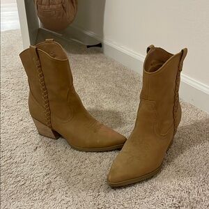 Tan Leather Western Boots